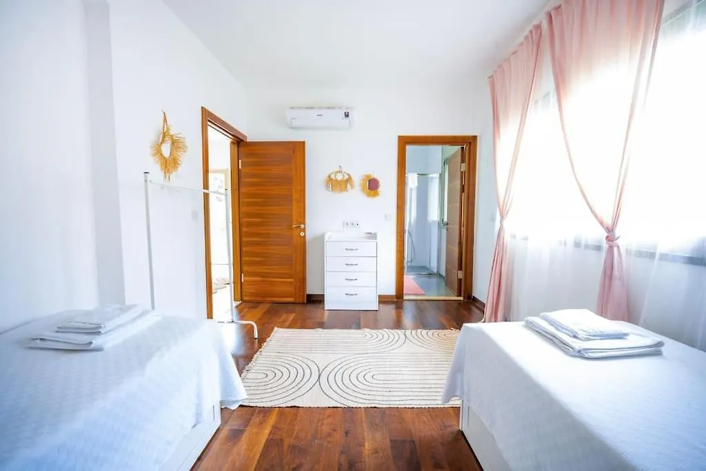 Seaside Luxury Vacation Villa With Privacy Çeşme 0*,  Türkei